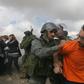 برخورد نظامیان اسرائیلی با معترضان به شهرک‌سازی